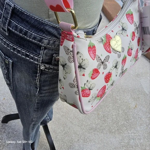 NWT WHITE STRAWBERRY BUTTERFLY  LUV BETSEY CROSSBODY w/POUCH - Picture 4 of 7